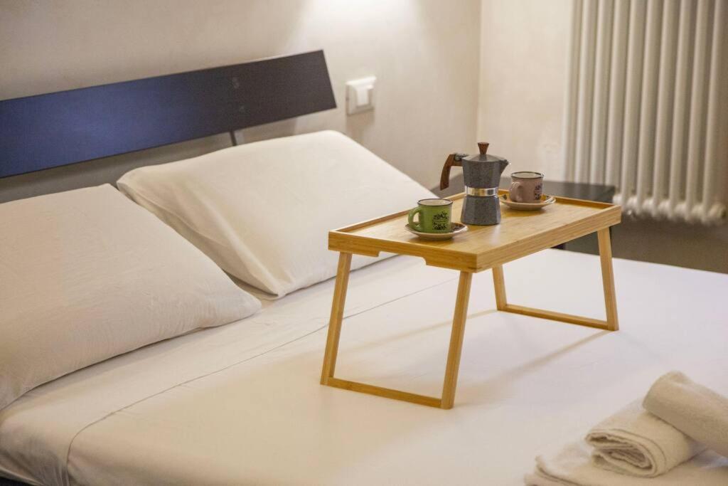 Chic And Elegant Near Metro Station Apartamento Roma